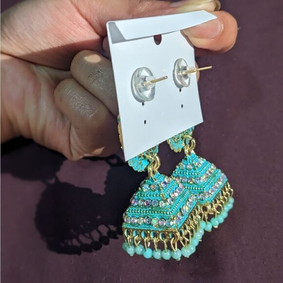 New! Peacock sparkley blue clear stone earrings - Picture 4 of 4